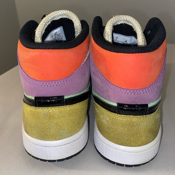 Nike Jordan 1 SE Mid Size 7 Eur Size 38- Lightbulb CW1140-100 - Picture 11 of 12